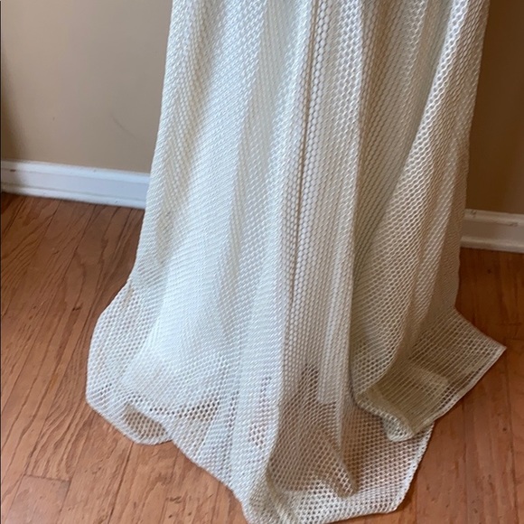 NWT GRACIA SLEEVELESS CREAM & GOLD MAXI DRESS - Picture 4 of 13